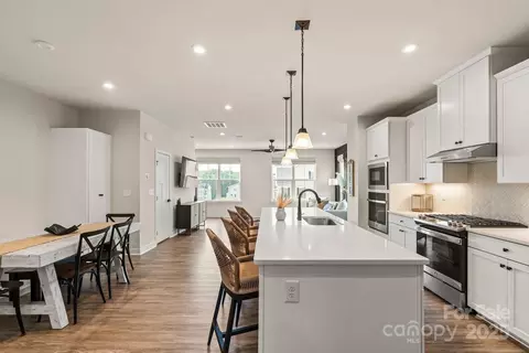 Kitchen - 932 Portrush Ln, Tega Cay, SC 29708 photo 4 of 4