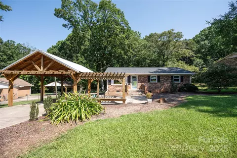 418 Stokes Ave, Clover, SC 29710