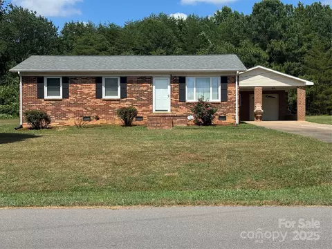 110 Grier St, Grover, NC 28073