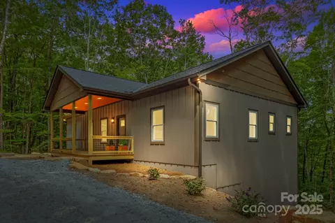939 Rocky Mountain Rd, Lake Toxaway, NC 28747