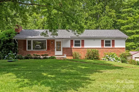 19 Fairhaven Ct, Asheville, NC 28803
