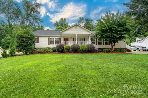 1408 Wildwood Dr, Kannapolis, NC 28081