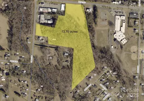 305 A 3rd Sw St SW, Hildebran, NC 28637