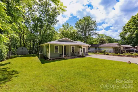 Exterior - 94 Fairhaven St, Clyde, NC 28721 photo 4 of 8