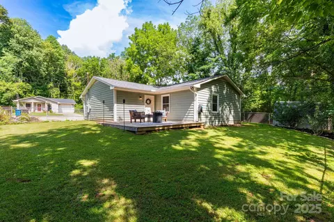 Exterior - 94 Fairhaven St, Clyde, NC 28721 photo 3 of 8