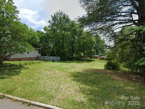 737 5th Sw Ave SW, Hickory, NC 28602