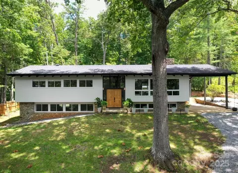 10 Munn Dr, Asheville, NC 28805