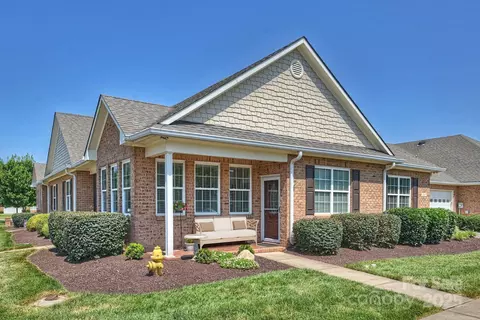 2407 Royal Anne Dr, Denver, NC 28037