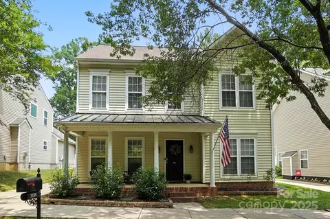 10306 Meadow Crossing Ln, Cornelius, NC 28031