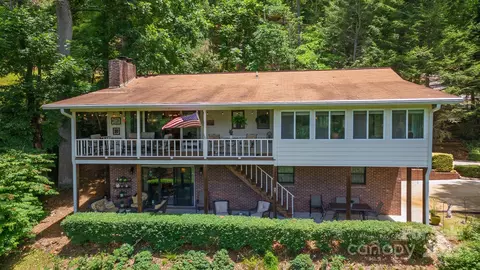 614 Country Club Dr, Franklin, NC 28734