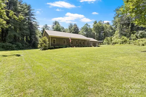99 Pinecrest Estates Dr, Flat Rock, NC 28731 photo 2