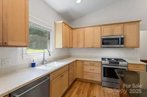 99 Pinecrest Estates Dr, Flat Rock, NC 28731 photo 15