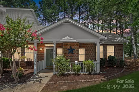 206 Stone Village Dr, Fort Mill, SC 29708