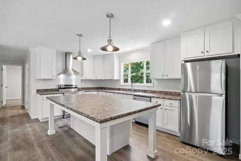 Kitchen - 1841 Bascom Ln, Midland, NC 28107 photo 1 of 3