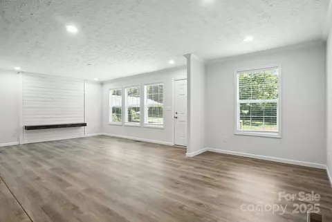 Living - 1841 Bascom Ln, Midland, NC 28107 photo 2 of 4