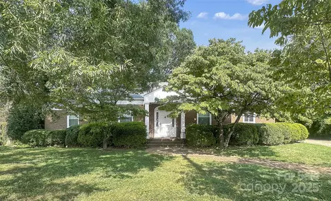 208 N Gaston St, Kings Mountain, NC 28086