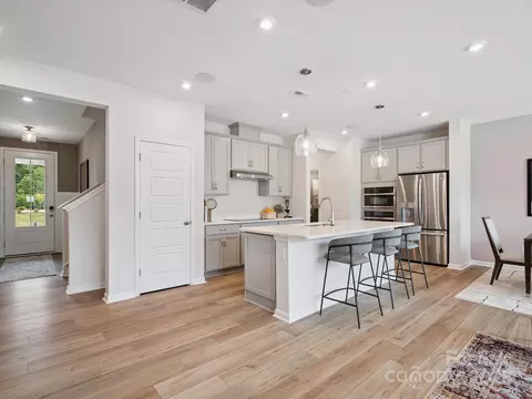 509 Webster Ln, Cramerton, NC 28032 photo 3
