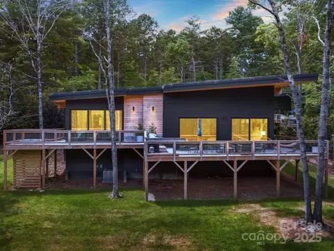 1761 Williamson Creek Rd, Pisgah Forest, NC 28768