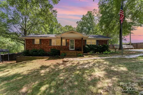 1018 Michigan St, Kannapolis, NC 28083