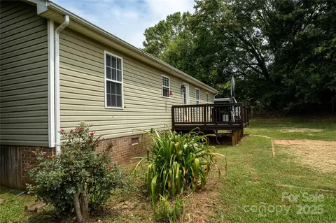 Exterior - 309 Irish Downs Dr, Clover, SC 29710 photo 6 of 6