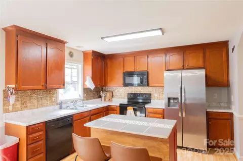 Kitchen - 309 Irish Downs Dr, Clover, SC 29710 photo 1 of 6