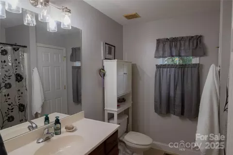 Bath - 309 Irish Downs Dr, Clover, SC 29710 photo 1 of 2