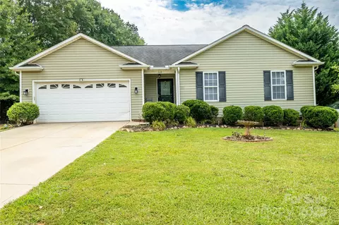 Exterior - 309 Irish Downs Dr, Clover, SC 29710 photo 2 of 6