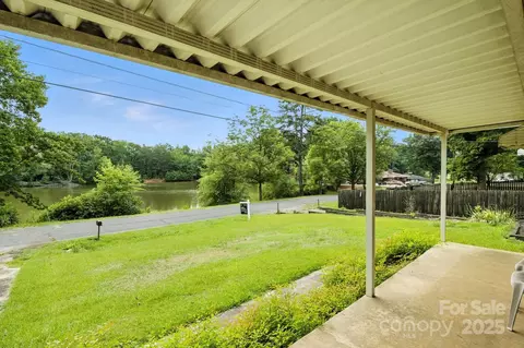 1420 Briarwood Ter St, Salisbury, NC 28147