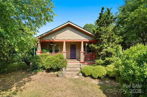 15 Deaver Dr, Asheville, NC 28806