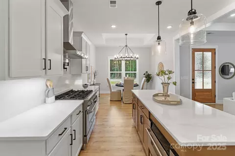 Kitchen - 1025 Baylor Grove Rd, Monroe, NC 28112 photo 4 of 4