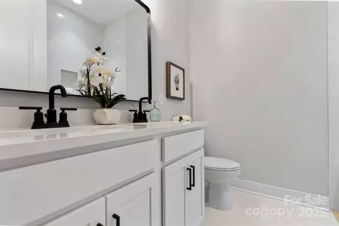 Bath - 1025 Baylor Grove Rd, Monroe, NC 28112 photo 4 of 5
