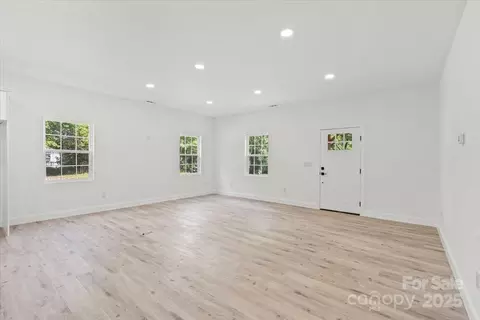 1192 Hampton Grace Ave, Lancaster, SC 29720 photo 8
