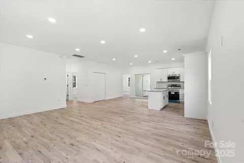 1192 Hampton Grace Ave, Lancaster, SC 29720 photo 3