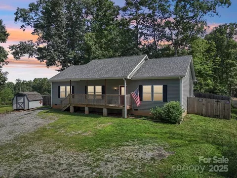 10 Memory Ln, Arden, NC 28704