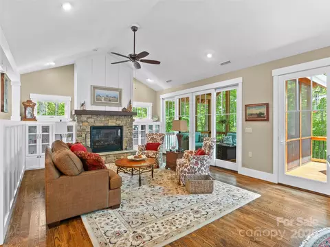 64 Nuthatch Ct, Fairview, NC 28730 photo 19