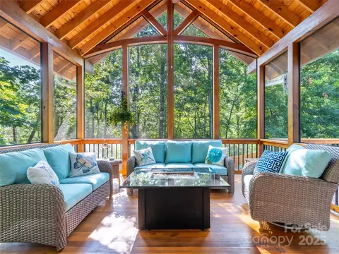 64 Nuthatch Ct, Fairview, NC 28730 photo 2