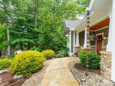 64 Nuthatch Ct, Fairview, NC 28730 photo 7
