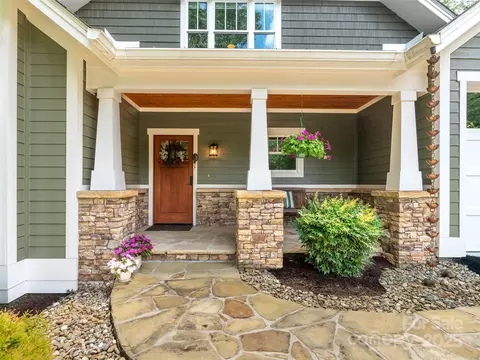 64 Nuthatch Ct, Fairview, NC 28730 photo 8