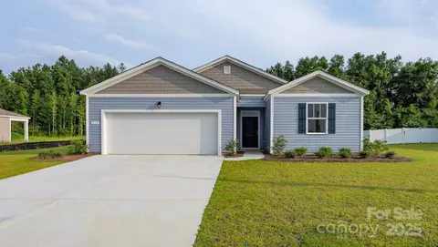 49 Woodvale Dr, Waynesville, NC 28786
