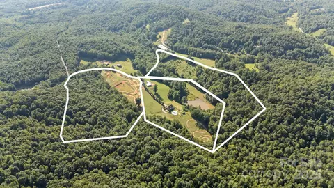 6500 Duck Creek Rd, Lenoir, NC 28645