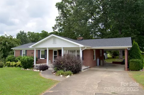 5799 Harmony Grove Rd, Nebo, NC 28761