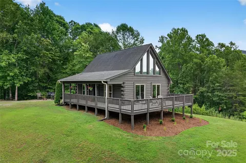 62 Ashe Bridge N Rd N, Marion, NC 28752