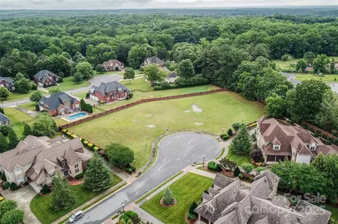 Brooks Knoll Lane, Mint Hill, NC 28227