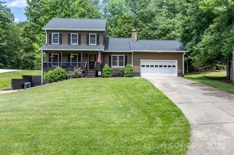 123 Clearwater Dr, Morganton, NC 28655
