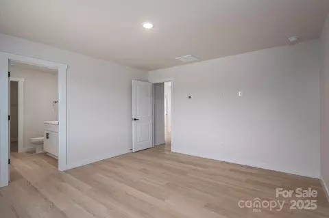 803 32nd Ne St NE, Conover, NC 28613 photo 7