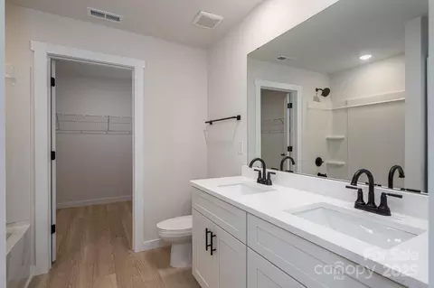 803 32nd Ne St NE, Conover, NC 28613 photo 10