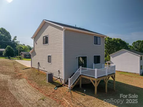 803 32nd Ne St NE, Conover, NC 28613 photo 13