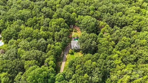 946 Laurelwood Dr, Clover, SC 29710