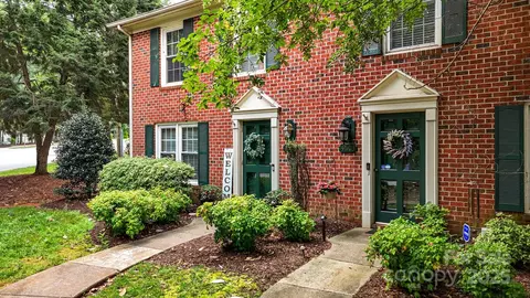 4601 Lawndale Dr, Greensboro, NC 27455