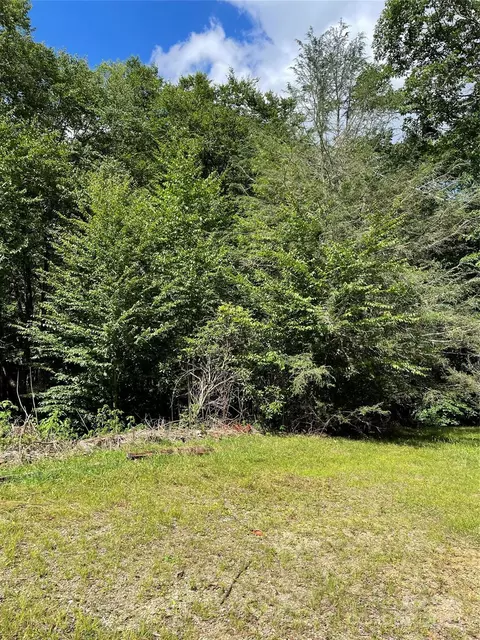 686 Mashstomp Rd, Maggie Valley, NC 28751